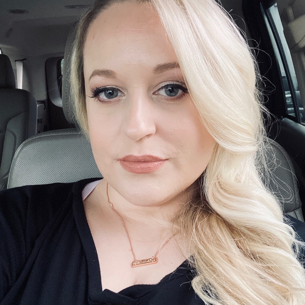 Meet your Posher, Danna